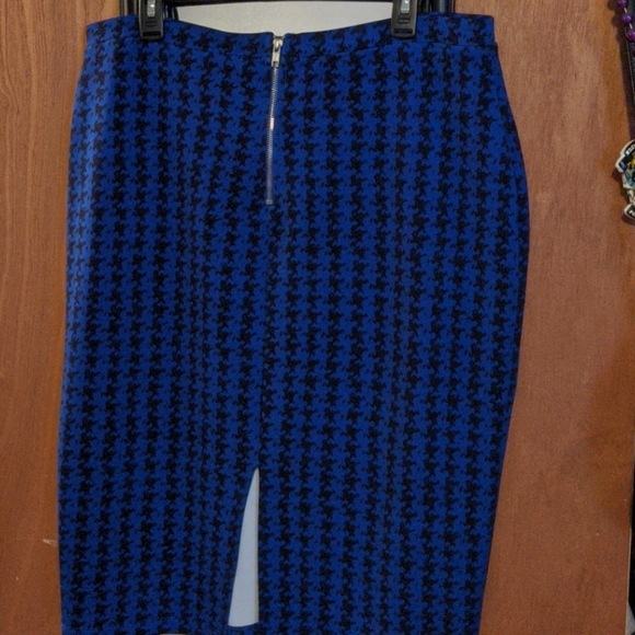 Blue and Black Pencil Skirt - Picture 2 of 2